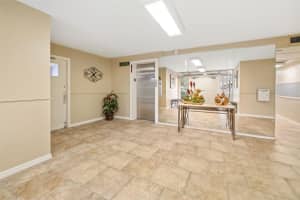 7461 COUNTRY CLUB DRIVE, SARASOTA, FL 34243 - MLS#MFRA4676854