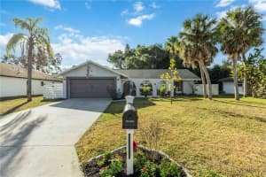 4852 Greencroft Rd, SARASOTA