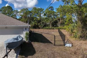 8015 SANDALWOOD CIRCLE, LABELLE, FL 33935 - MLS#MFRA4676914