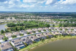 18045 POLO TRAIL TRAIL, LAKEWOOD RANCH, FL 34211 - MLS#MFRA4676939