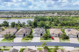 18045 POLO TRAIL TRAIL, LAKEWOOD RANCH, FL 34211 - MLS#MFRA4676939