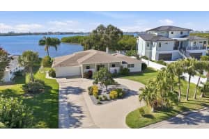 8632 Dunmore Dr, SARASOTA