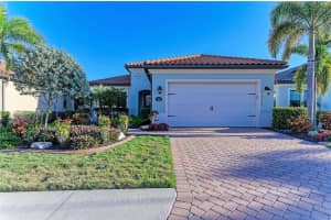 16544 HILLSIDE CIRCLE, BRADENTON, FL 34202 - MLS#MFRA4677008