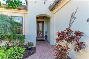 16544 HILLSIDE CIRCLE, BRADENTON, FL 34202 - MLS#MFRA4677008