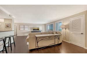 1 BENJAMIN FRANKLIN DRIVE, SARASOTA, FL 34236 - MLS#MFRA4677053