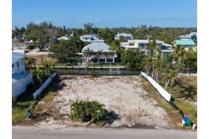 579 Bayview Dr Longboat Key, FL 34228 Sold 03/25/26
