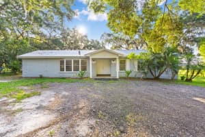 2802 LYRA LANE, PLANT CITY, FL 33565 - MLS#MFRA4677088