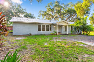 2802 LYRA LANE, PLANT CITY, FL 33565 - MLS#MFRA4677088