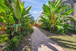 8015 LIMESTONE LANE, SARASOTA, FL 34233 - MLS#MFRA4677096