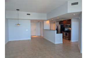 800 TAMIAMI TRAIL, SARASOTA, FL 34236 - MLS#MFRA4677113