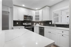 3333 RAMBLEWOOD PLACE, SARASOTA, FL 34237 - MLS#MFRA4677162