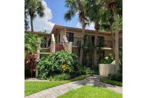 6450 Wild Oak Bay Blvd #239 Bradenton, FL 34210 - Off Market