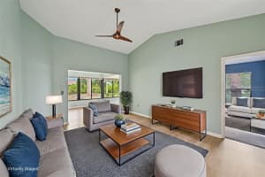 227 SOUTHAMPTON DRIVE, VENICE, FL 34293 - MLS#MFRA4677192