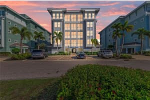 383 ARUBA CIRCLE, BRADENTON, FL 34209 - MLS#MFRA4677203