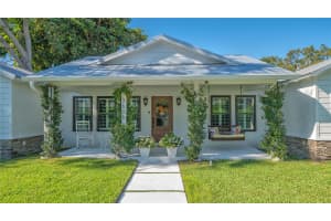 3606 PALONIA COURT, SARASOTA, FL 34239 - MLS#MFRA4677263