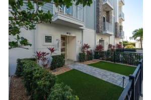 516 LAUREL PARK DRIVE, SARASOTA, FL 34236 - MLS#MFRA4677304