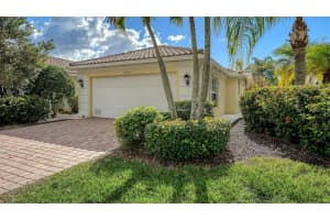 8833 Etera Dr, SARASOTA