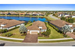 5424 TRAILS BEND COURT STREET, SARASOTA, FL 34238 - MLS#MFRA4677436