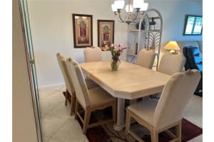 7880 PALM AIRE LANE, SARASOTA, FL 34243 - MLS#MFRA4677486