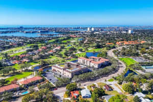 6100 GULFPORT BOULEVARD, GULFPORT, FL 33707 - MLS#MFRA4677493