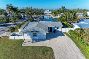 502 BAYVIEW DRIVE, HOLMES BEACH, FL 34217 - MLS#MFRA4677511