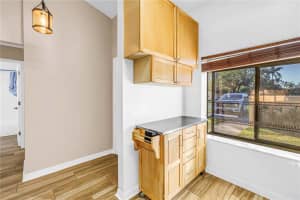 8415 GARDENS CIRCLE, SARASOTA, FL 34243 - MLS#MFRA4677547