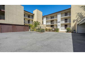 2746 ORCHID OAKS DRIVE, SARASOTA, FL 34239 - MLS#MFRA4677569