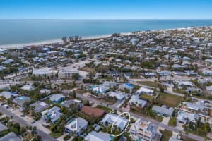 213 83RD STREET, HOLMES BEACH, FL 34217 - MLS#MFRA4677598