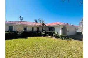 9 Dover Dr, ENGLEWOOD