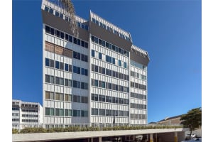 1055 PEPPERTREE DRIVE, SARASOTA, FL 34242 - MLS#MFRA4677695