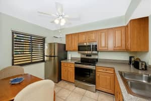 5219 LAKE VILLAGE DRIVE, SARASOTA, FL 34235 - MLS#MFRA4677696