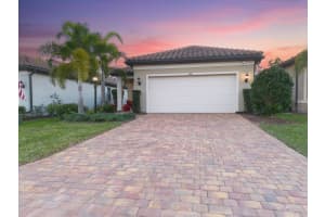 6713 ALSTEAD CIRCLE, LAKEWOOD RANCH, FL 34202 - MLS#MFRA4677775