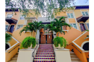 200 4TH AVENUE, ST PETERSBURG, FL 33701 - MLS#MFRA4677808