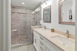 6250 HOLMES BOULEVARD, HOLMES BEACH, FL 34217 - MLS#MFRA4677811