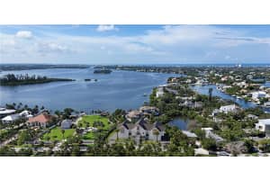 530 FREELING DRIVE, SARASOTA, FL 34242 - MLS#MFRA4677852