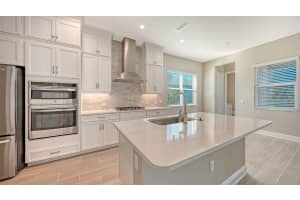 10123 HAMMOCK BROOK DRIVE, PARRISH, FL 34219 - MLS#MFRA4677867