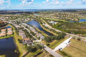 8323 HAVEN HARBOUR WAY, BRADENTON, FL 34212 - MLS#MFRA4677904