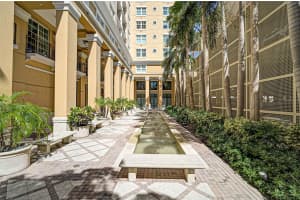 750 TAMIAMI TRAIL, SARASOTA, FL 34236 - MLS#MFRA4677920