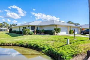 4101 CENTER GATE BOULEVARD, SARASOTA, FL 34233 - MLS#MFRA4677951