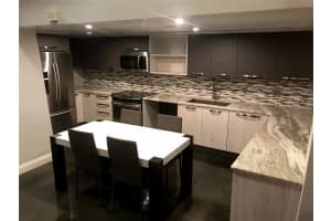 2755 COCONUT BAY LANE 2M LANE, SARASOTA, FL 34237 - MLS#MFRA4677983