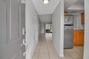 960 LA COSTA CIRCLE, SARASOTA, FL 34237 - MLS#MFRA4677986