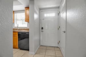 960 LA COSTA CIRCLE, SARASOTA, FL 34237 - MLS#MFRA4677986