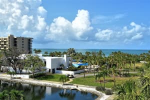 1115 Gulf Of Mexico Dr #304, LONGBOAT KEY