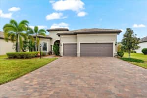 17802 EASTBROOK TERRACE, LAKEWOOD RANCH, FL 34202 - MLS#MFRA4678001
