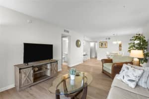 7193 COUNTRY CLUB DRIVE, SARASOTA, FL 34243 - MLS#MFRA4678014