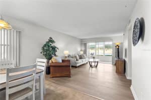 7193 COUNTRY CLUB DRIVE, SARASOTA, FL 34243 - MLS#MFRA4678014