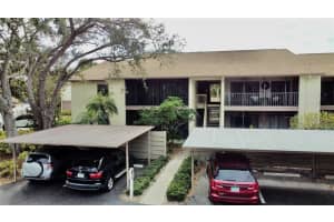 646 Bird Bay Dr E #201, VENICE