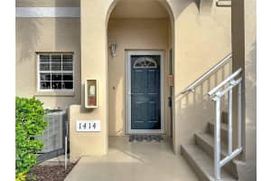 8315 GLENROSE WAY, SARASOTA, FL 34238 - MLS#MFRA4678065