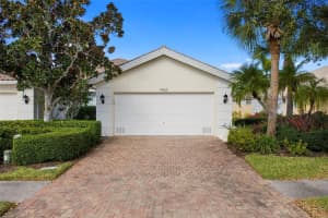 7662 Pesaro Dr, SARASOTA