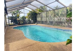 1115 SOUTHERN PINE LANE, SARASOTA, FL 34243 - MLS#MFRA4678108